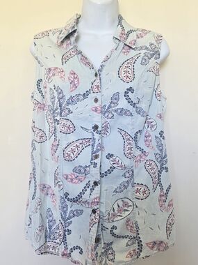 Sleeveless Button-Front Paisley Top in Light Blue and Pink Size Small